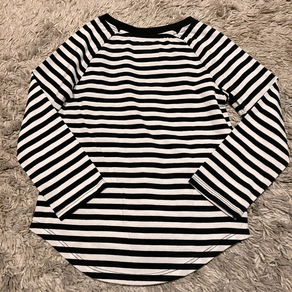 NWT Cat And Jack Girls Black and White Striped Long Sleeve - Picture 3 of 3